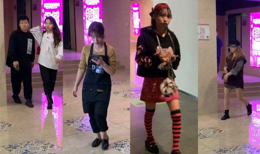Beautiful Chinese Girls in Toliet 21