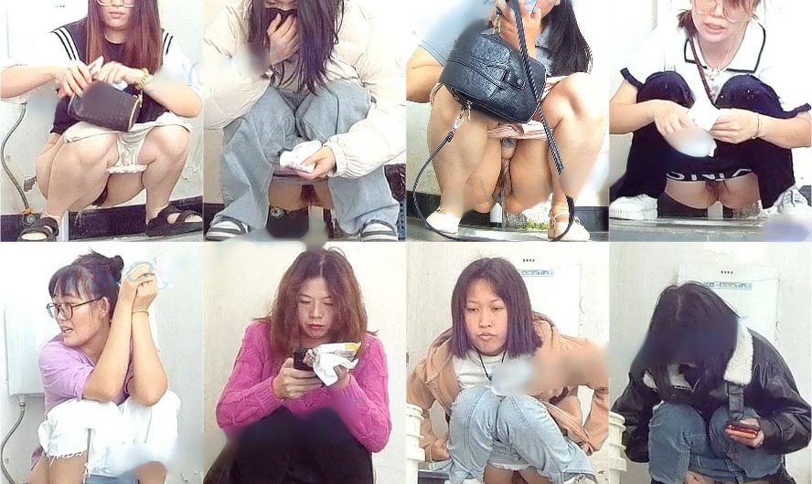 Tourists in The Toilet 12